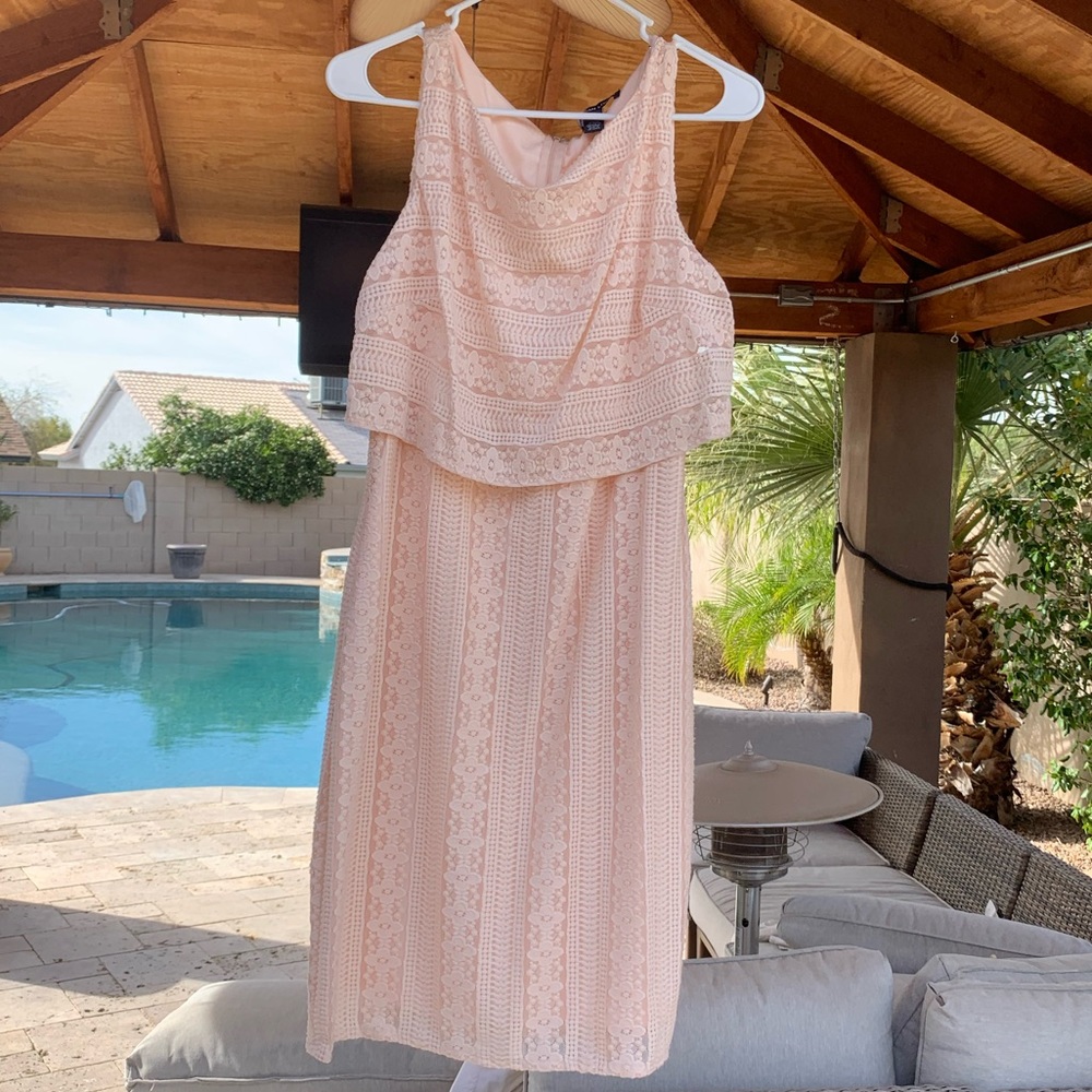 Lace Detail knee-length dress